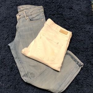 Levi’s Demi curve jeans